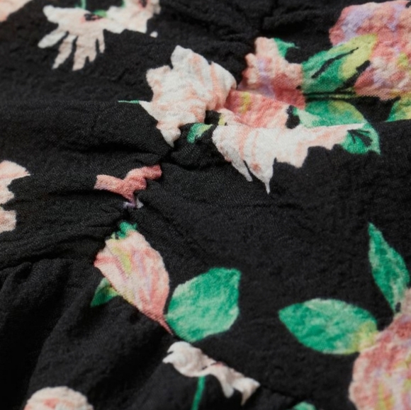 H&M Floral Puff Sleeve Dress (Medium) - Picture 4 of 5
